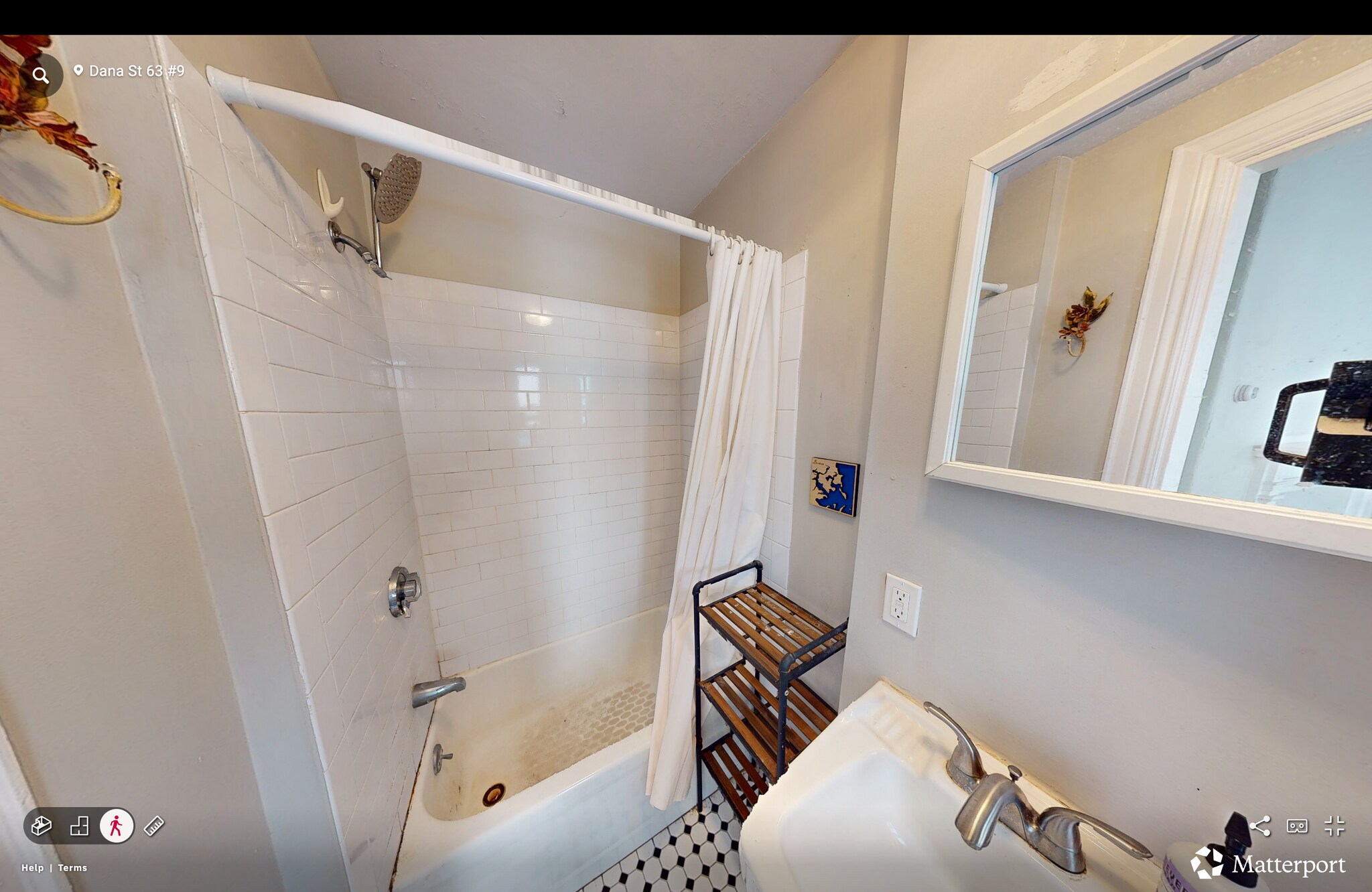 Building Photo - 62 Dana St