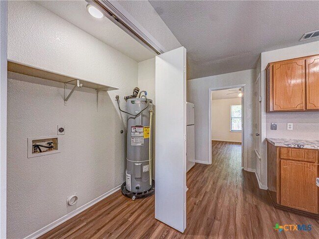 Building Photo - 1103 Shanarae Cir