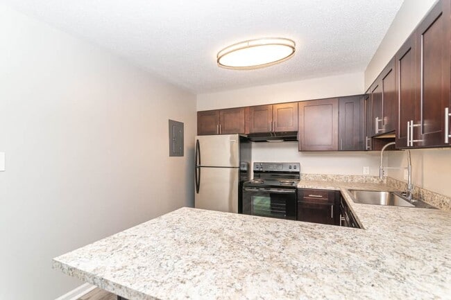 Building Photo - Warren Harbor Apartments