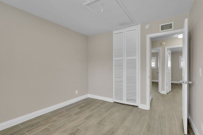 Building Photo - Fully Remodeled 4-Bedroom Single-Story ADU...
