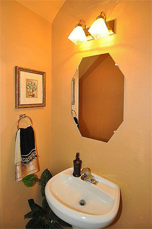 Building Photo - 15114 Brookwood Bridge Ln