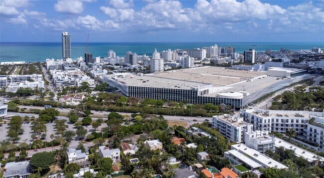 Building Photo - 2021 Meridian Ave