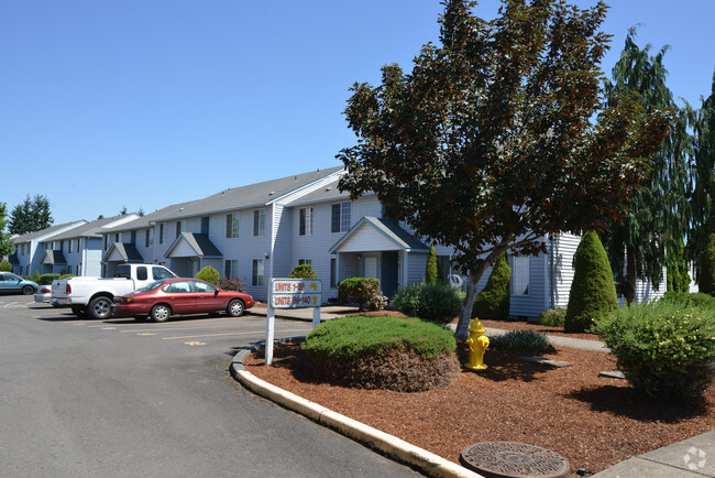 Primary Photo - Oakview Apartments