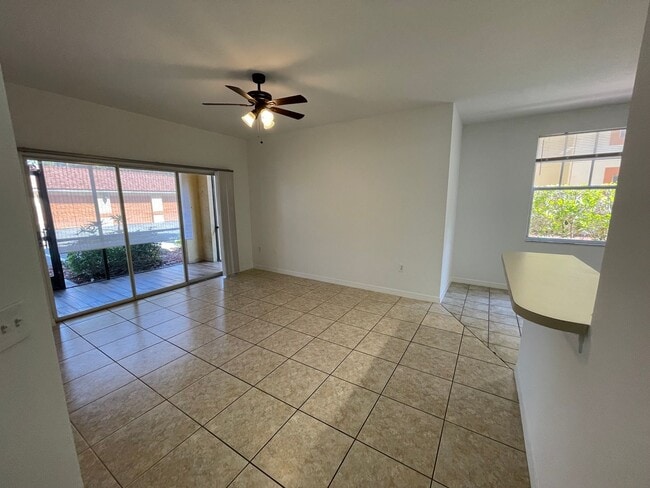 Building Photo - ANNUAL RENTAL - FIRST FLOOR 2 BED / 2 BATH AT FAIRWAY PRESERVE