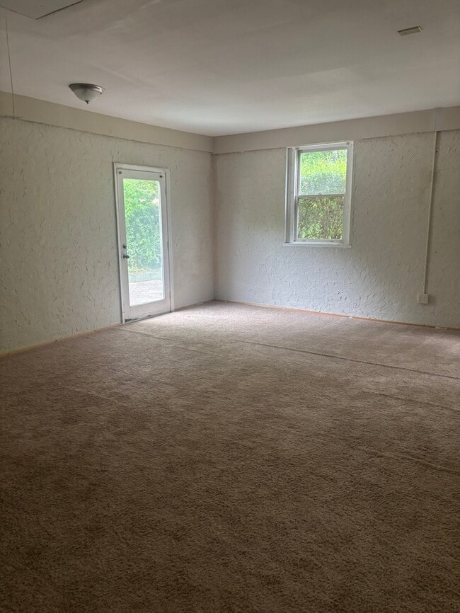 Building Photo - 514 Weed Dr