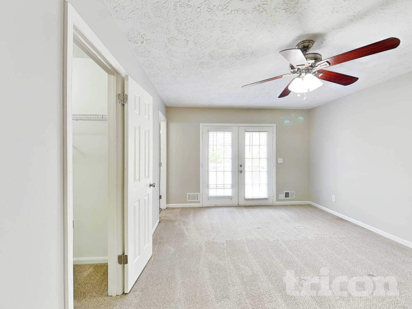 Building Photo - 425 Monivea Ln