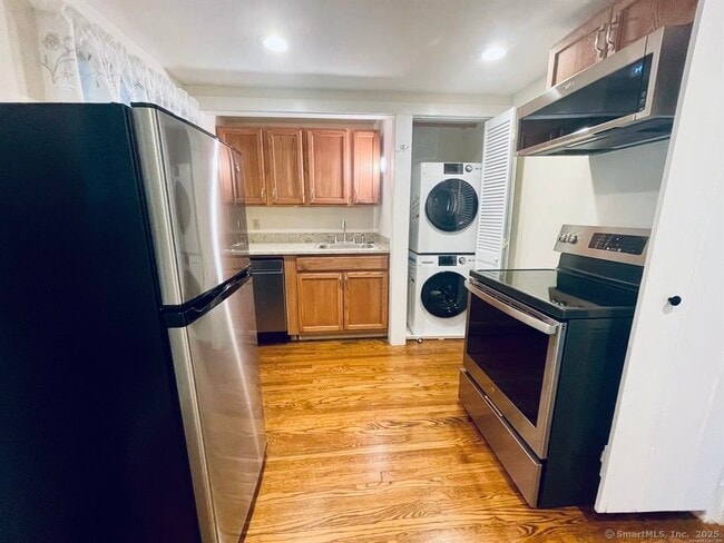 Building Photo - 518 Dublin Rd