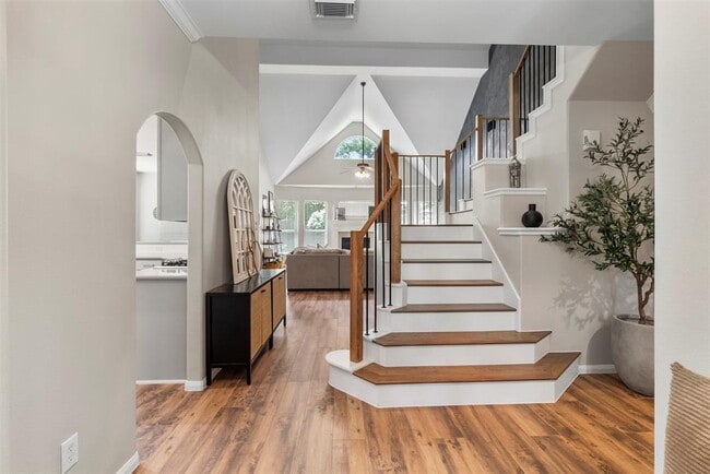 Building Photo - 1318 Wealden Forest Dr