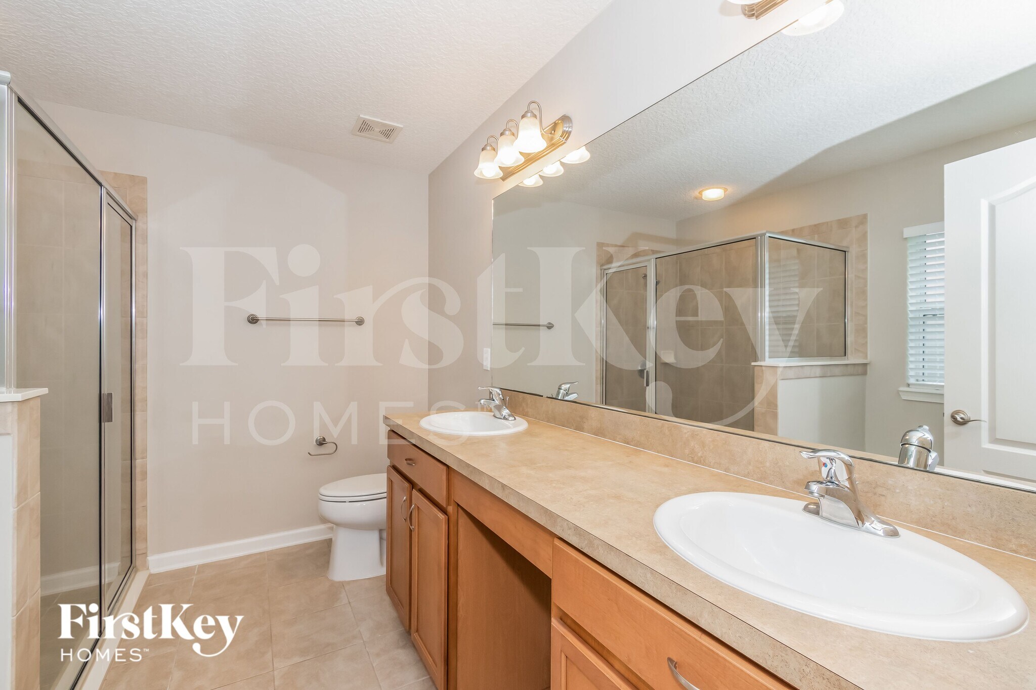 Building Photo - 6869 Southern Oaks Dr W