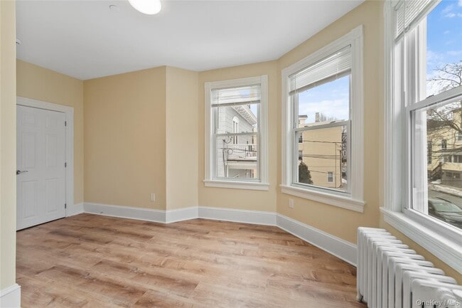 Building Photo - 81 N Washington St