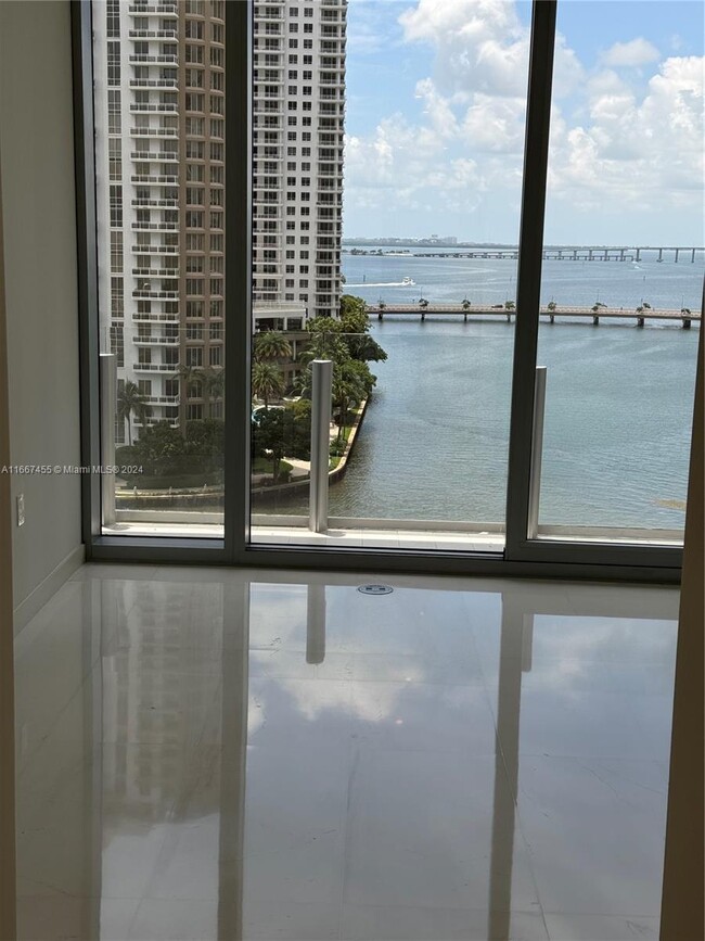 Building Photo - 300 Biscayne Blvd Way