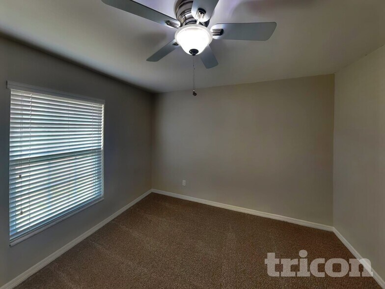 Building Photo - 477 Sundown Trail