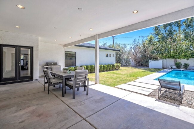 Building Photo - Beautifully furnished Arcadia Lite Rental Home!