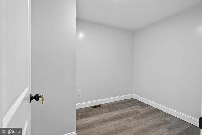 Building Photo - 903 Kirkwood St