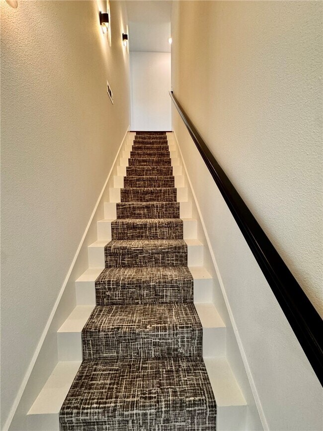 Building Photo - 8881 Williams Rd