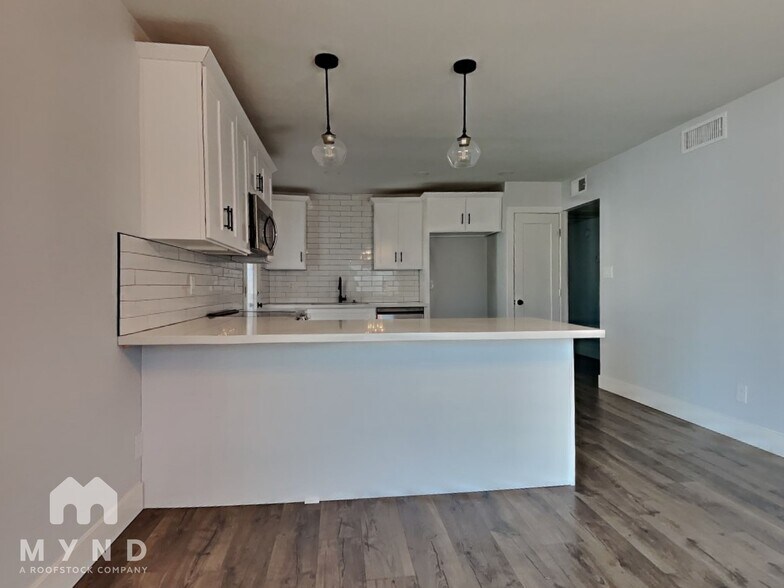 Building Photo - 2528 E Hermosa Dr