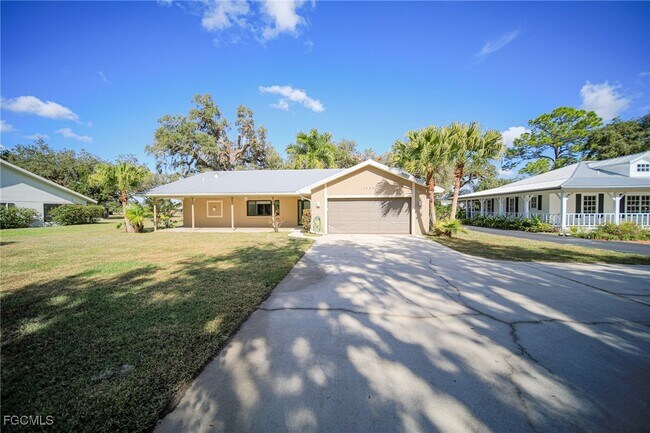 Building Photo - 1250 Riverbend Dr