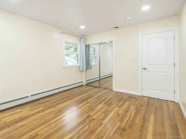 Building Photo - 57 Sandy Hollow Rd
