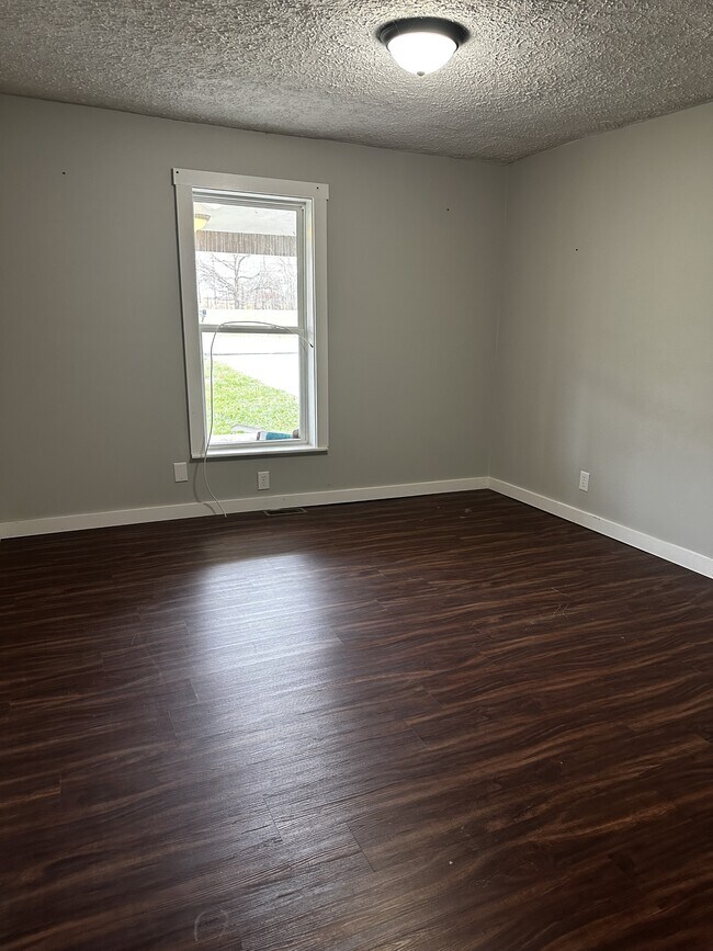 Building Photo - 2325 Sharkey Rd