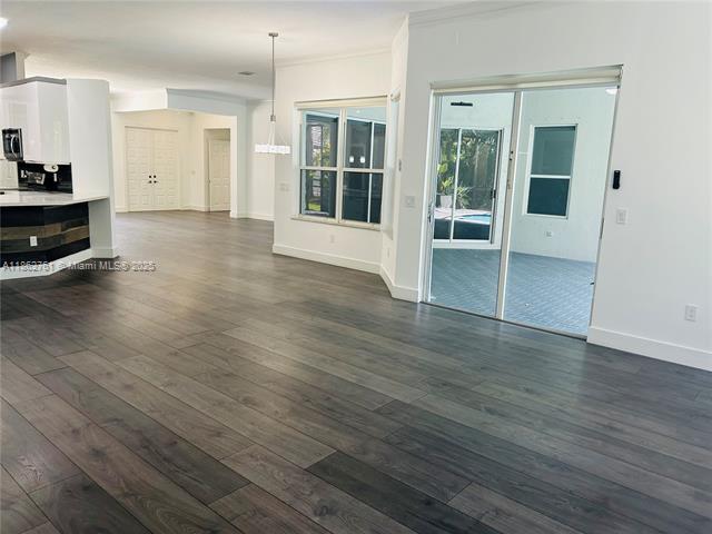 Building Photo - 1046 SW 159th Way