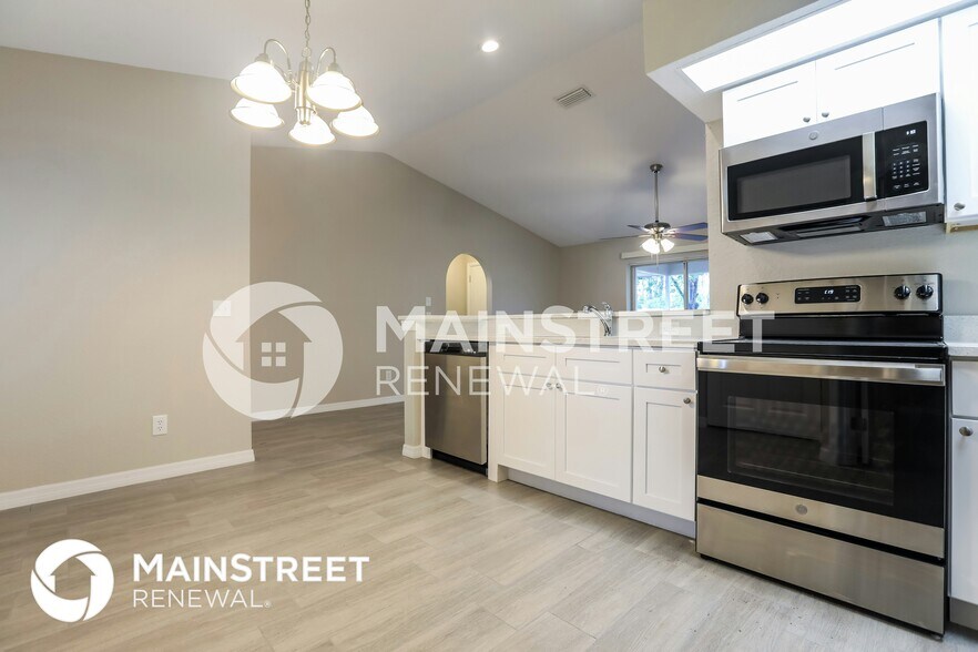 Building Photo - 3844 Froude St