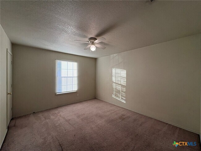 Building Photo - 2102 Tahoe Ct