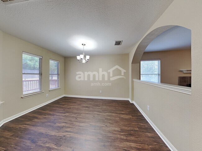 Building Photo - 8802 Gallop Chase