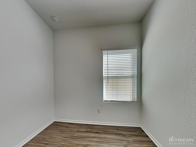Building Photo - 1210 Cattail Ln