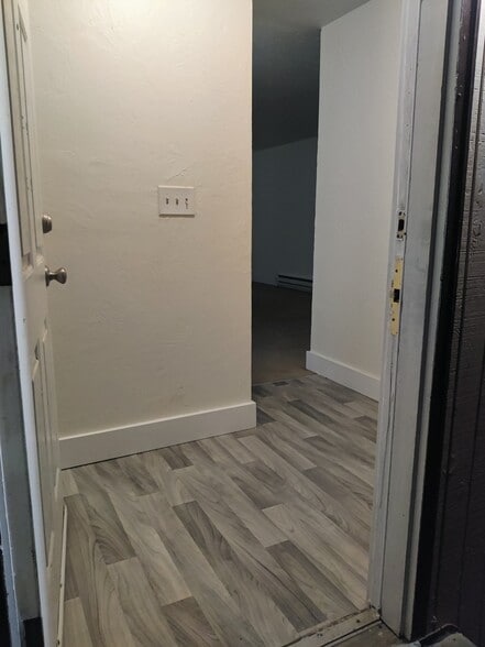 Building Photo - 1110 Hayes St