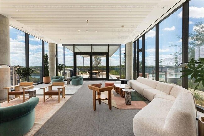 Building Photo - 44 East Ave