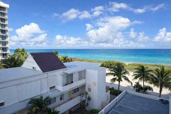 Building Photo - 9225 Collins Ave