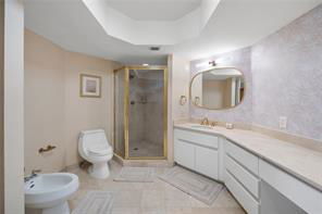 Building Photo - Collins Avenue, Sunny Isles Beach, FL 33160 - 3 BR 3 BA condo