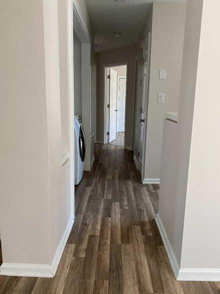 Building Photo - 9215 Ravenwing Dr