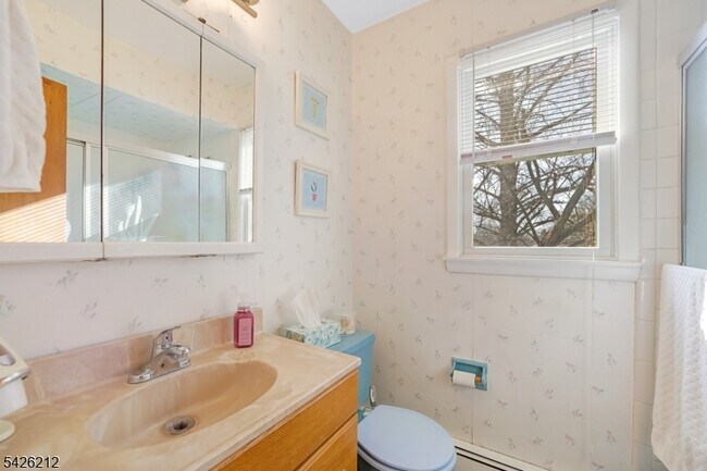 Building Photo - 68 Colgate Ave