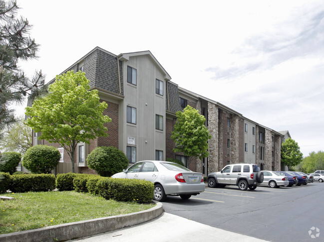 Building Photo - Fox Run Apartments