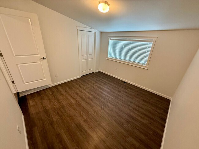 Building Photo - Spacious 4-Bedroom Home with Detached Garage & Large Yard in Clarkston
