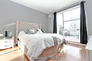 Building Photo - 585 9th St