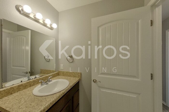 Building Photo - 3909 Thomas St