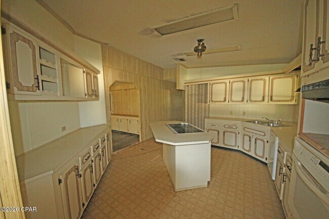 Building Photo - 18475 SE 55th Pl