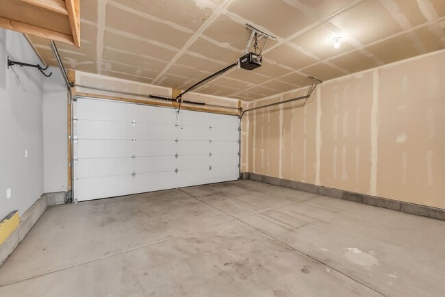Building Photo - 3062 S 2425 W