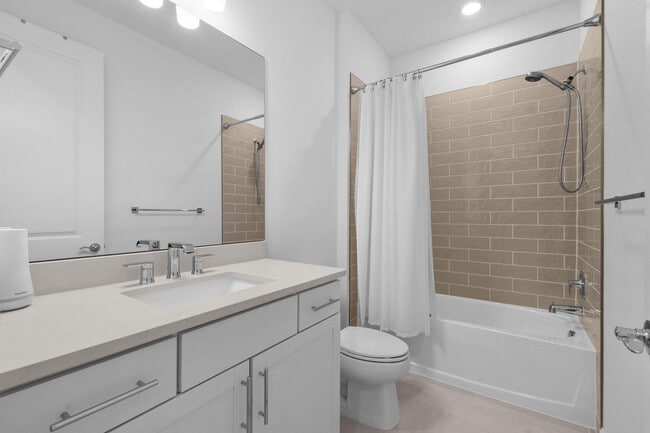 Building Photo - 758 SE Courances Dr