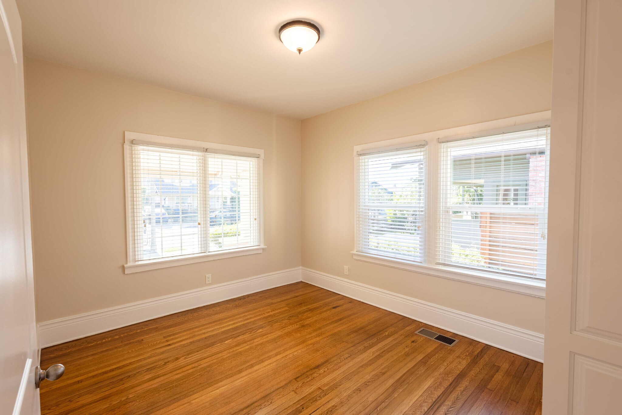 Building Photo - 4210 Halldale Ave