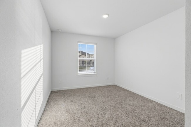 Building Photo - 31514 Avebury Lake Ln