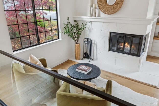 Building Photo - 93 Ashford Ave