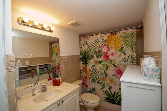 Building Photo - 21100 SW 87th Ave