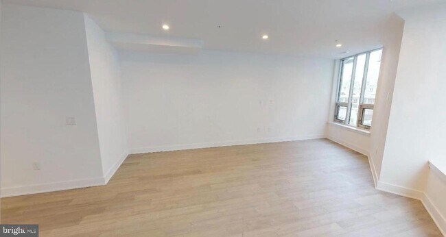 Building Photo - 1 Brown St