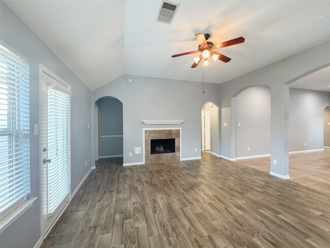 Building Photo - 19214 Garrett Knolls Ln