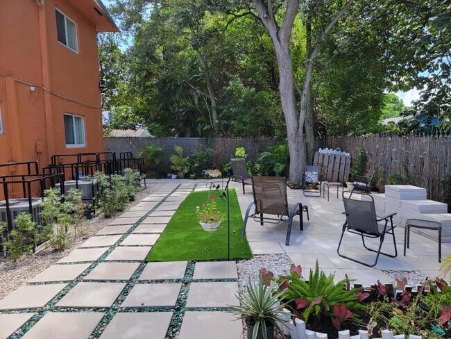 Building Photo - 441 NW 7th Terrace