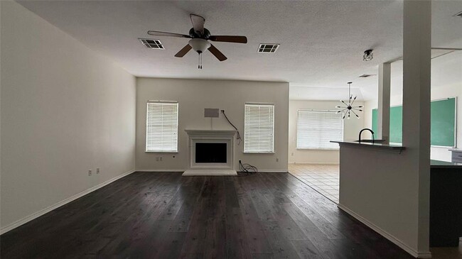 Building Photo - 3819 Eagles Nest St