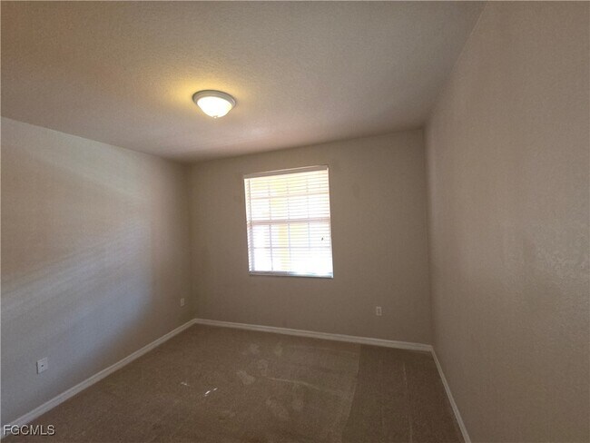 Building Photo - 9601 Spanish Moss Way